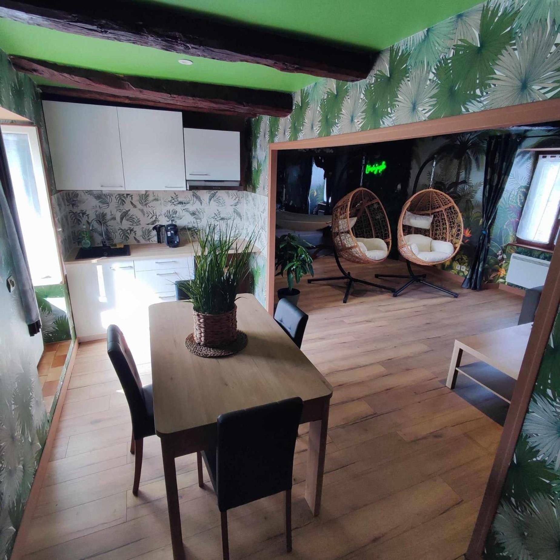 L'Evasion Jungle Apartment Saint-Pierre-de-Plesguen Exterior foto